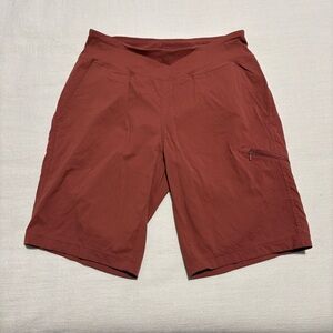 Mountain Hardwear Bermuda Shorts | XS